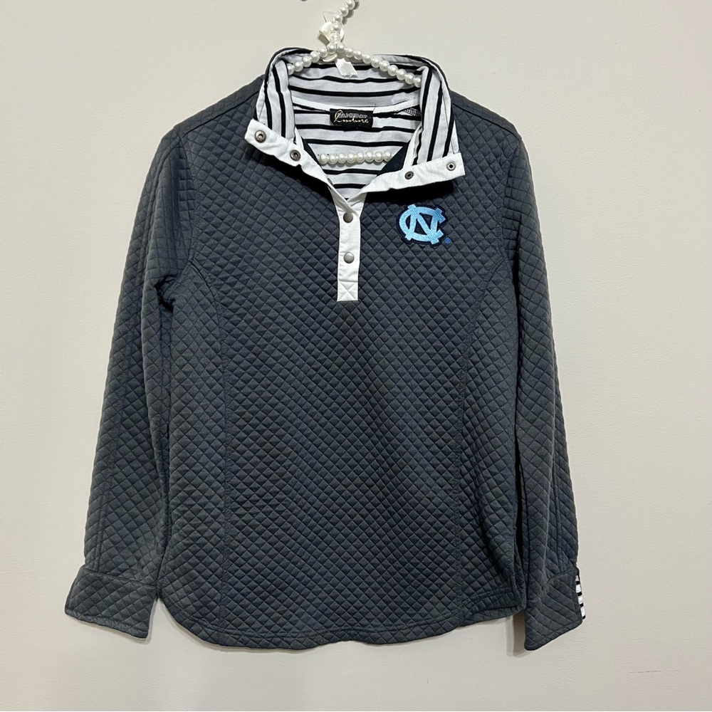 UNC University of North Carolina Pullover Gray Blue Striped White Snap Collar